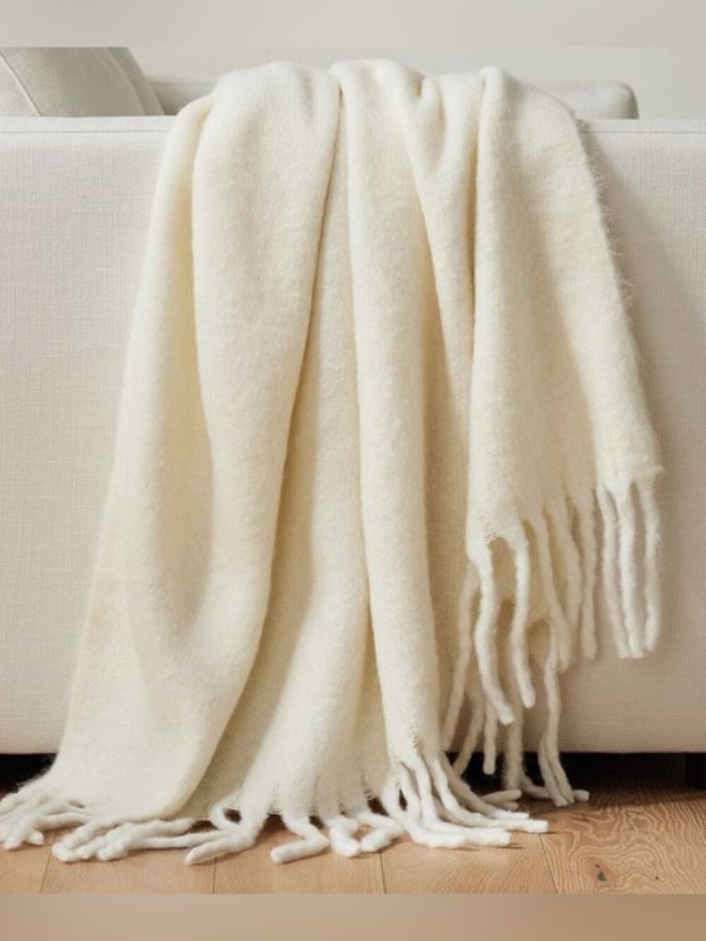 POTTERY BARN Seriphina Faux Mohair Throw in Cream